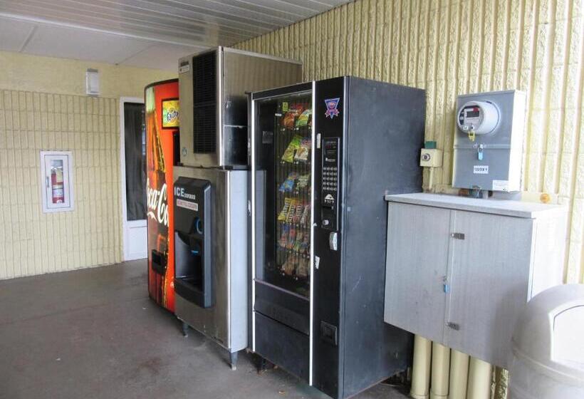 Otel Dunes Inn & Suites  Tybee Island