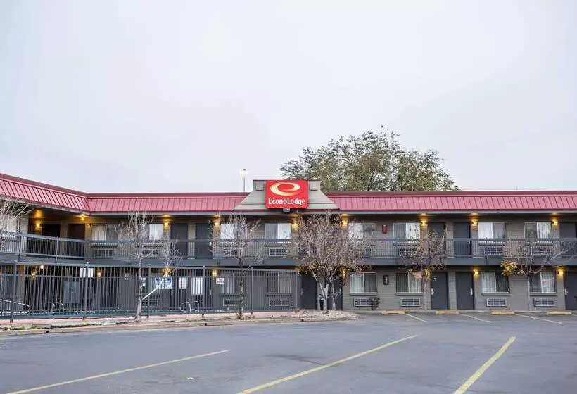 בית מלון כפרי Econo Lodge Downtown