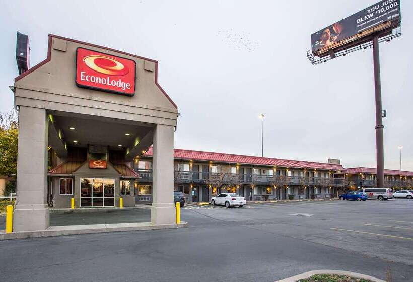 فندق Econo Lodge Downtown