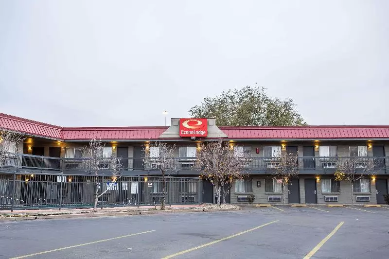 בית מלון כפרי Econo Lodge Downtown