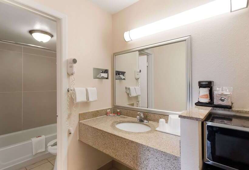 호텔 Econo Lodge North Washington