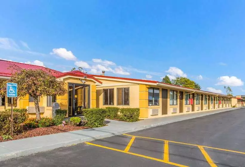 Отель Econo Lodge