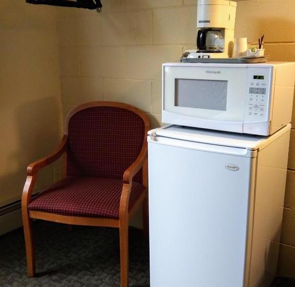 فندق Haida Way Motor Inn