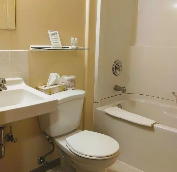 Отель Haida Way Motor Inn