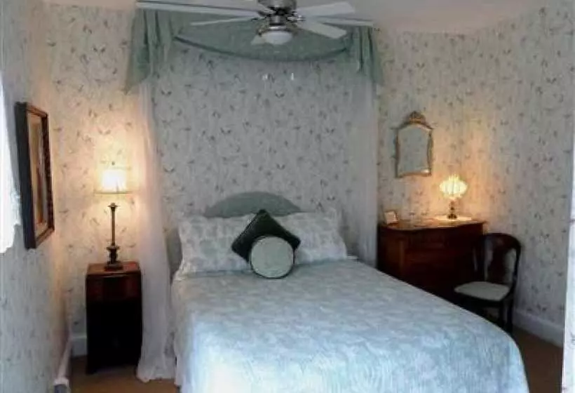 فندق Hillsdale House Inn