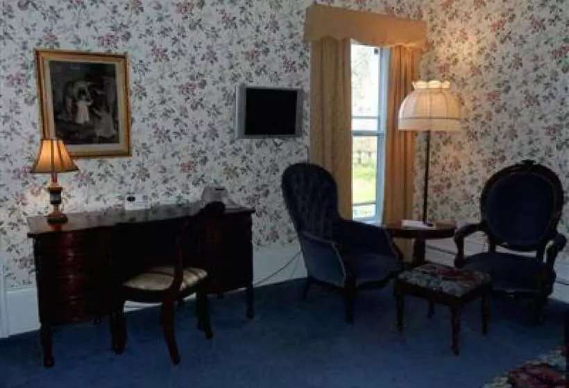 فندق Hillsdale House Inn