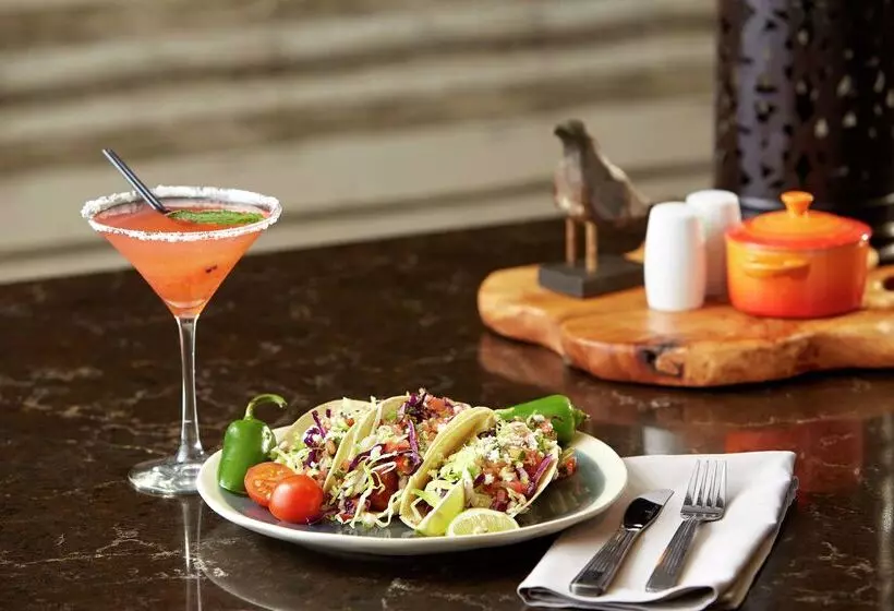 בית מלון כפרי Hilton Garden Inn San Diego Mission Valley Stadium