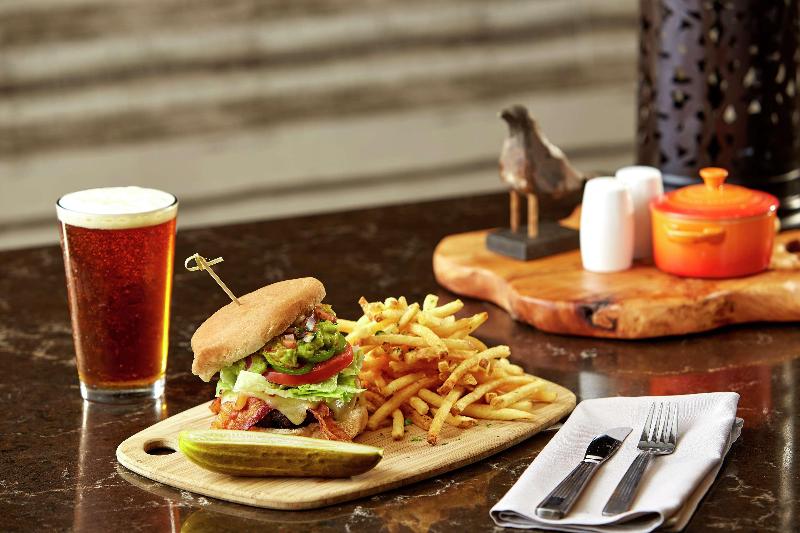 هتل Hilton Garden Inn San Diego Mission Valley Stadium