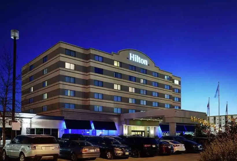 酒店 Hilton Winnipeg Airport Suites
