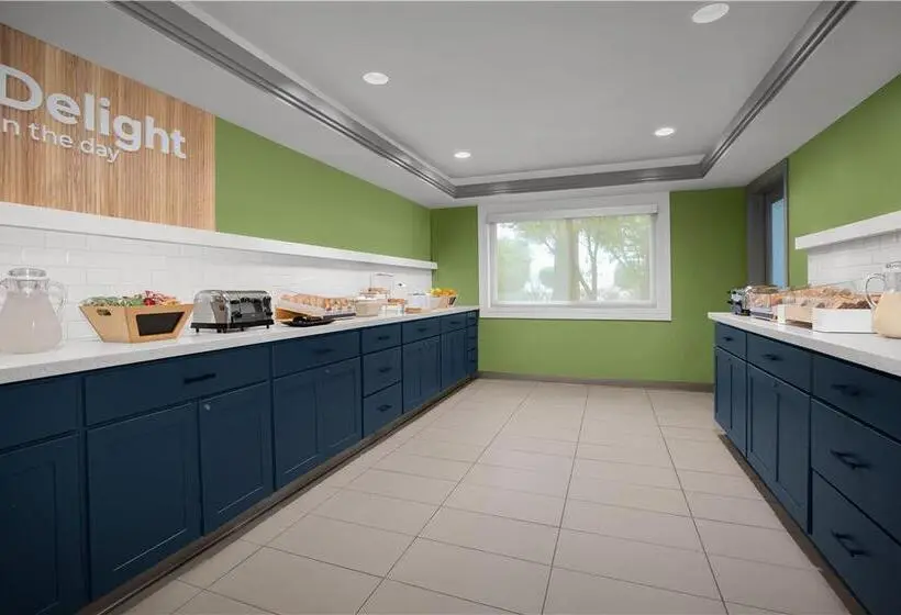 هتل La Quinta By Wyndham San Jose Airport