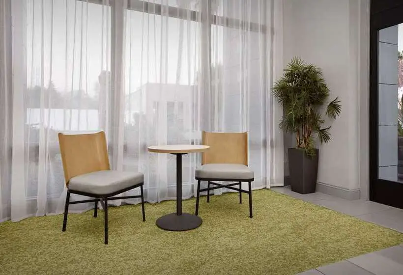 هتل La Quinta By Wyndham San Jose Airport