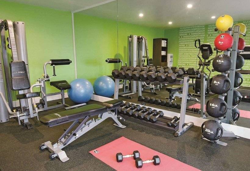 בית מלון כפרי La Quinta By Wyndham San Jose Airport