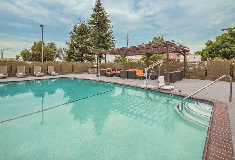 בית מלון כפרי La Quinta By Wyndham San Jose Airport