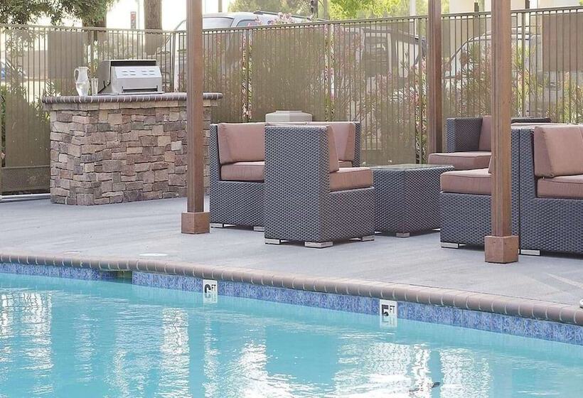 בית מלון כפרי La Quinta By Wyndham San Jose Airport