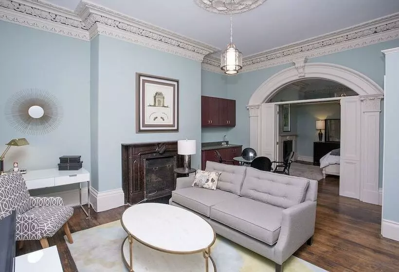 ホテル Mary Queen Of Scots Inn