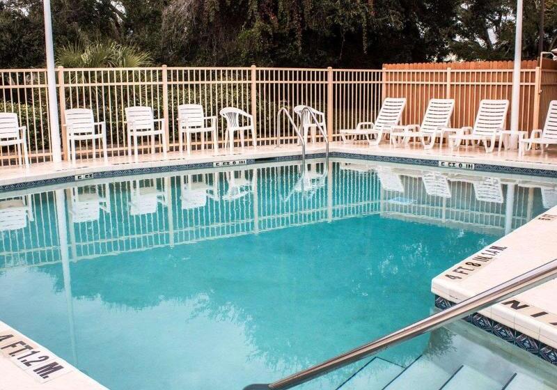 호텔 Quality Inn & Suites St Augustine Beach Area