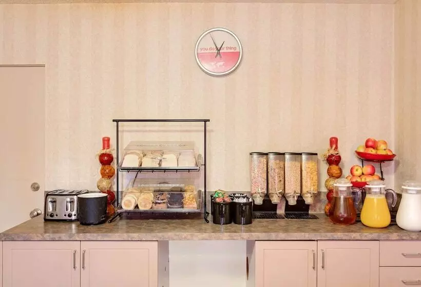 호텔 Metro Inn Calgary Northwest