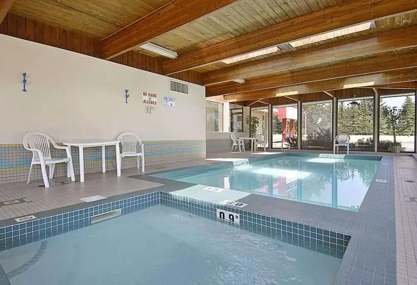 호텔 Metro Inn Calgary Northwest