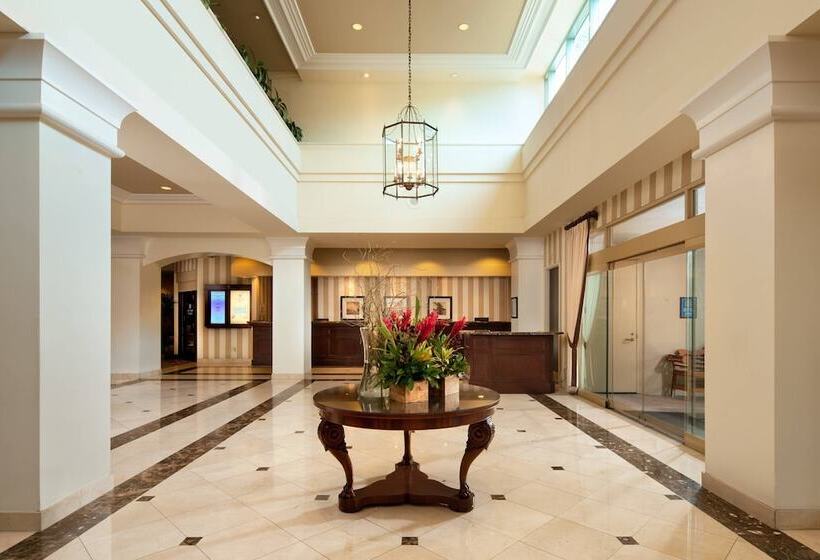 Hotel Sheraton Fairplex Suites & Conference Center