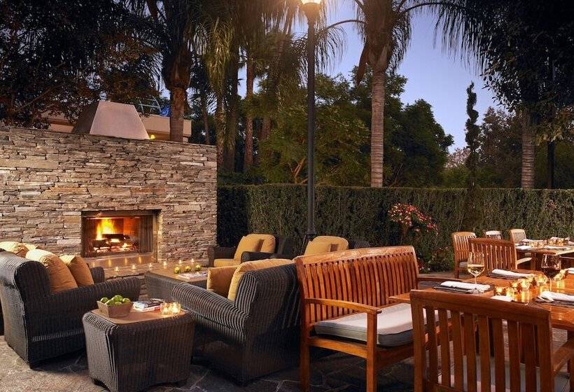 Hotel Sheraton Fairplex Suites & Conference Center