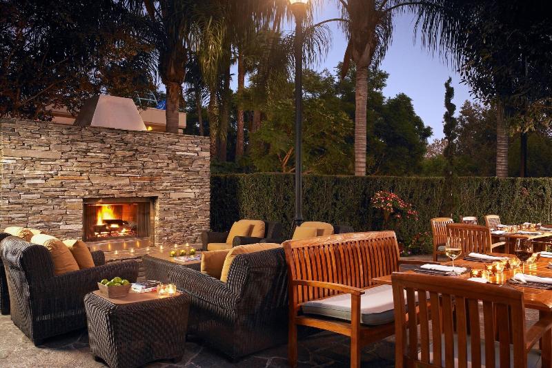 Hotel Sheraton Fairplex Suites & Conference Center