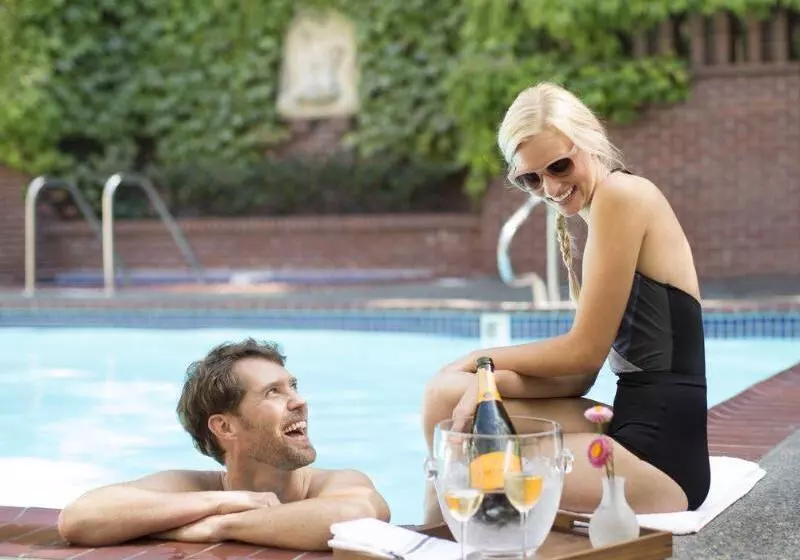 בית מלון כפרי The Stanford Park