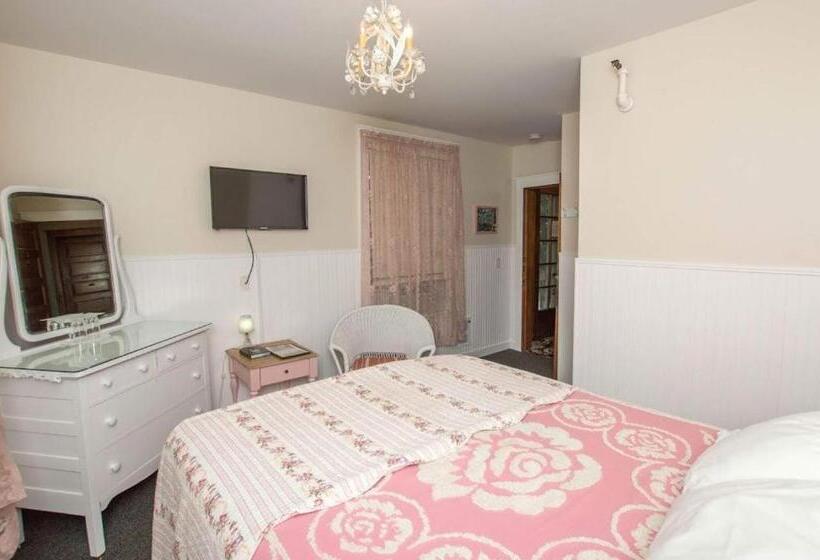 호텔 Terrace Inn And 1911 Restaurant