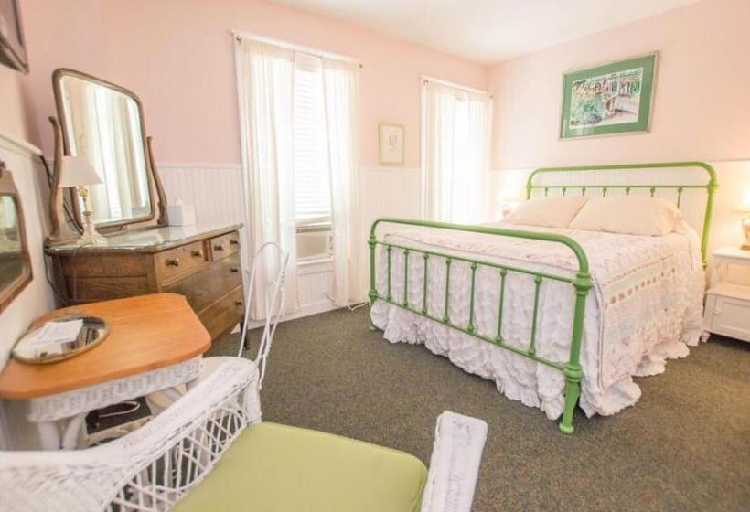 호텔 Terrace Inn And 1911 Restaurant