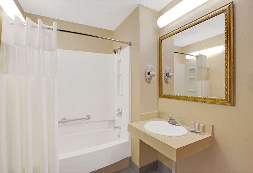 ホテル Travelodge By Wyndham Parsippany