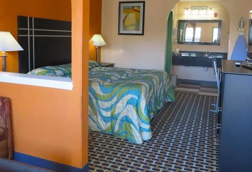 モーテル Weatherford Inn And Suites