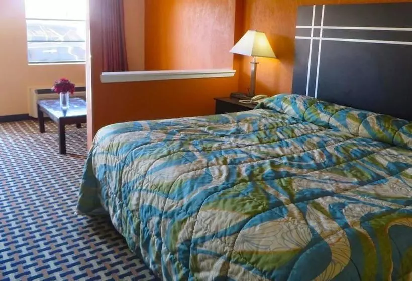 モーテル Weatherford Inn And Suites