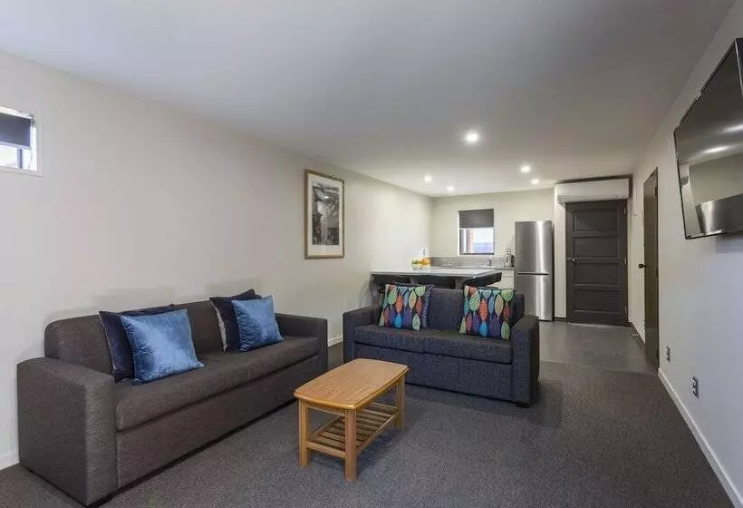 Dunedin Motel And Villas