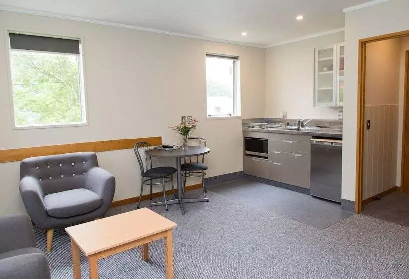 Dunedin Motel And Villas