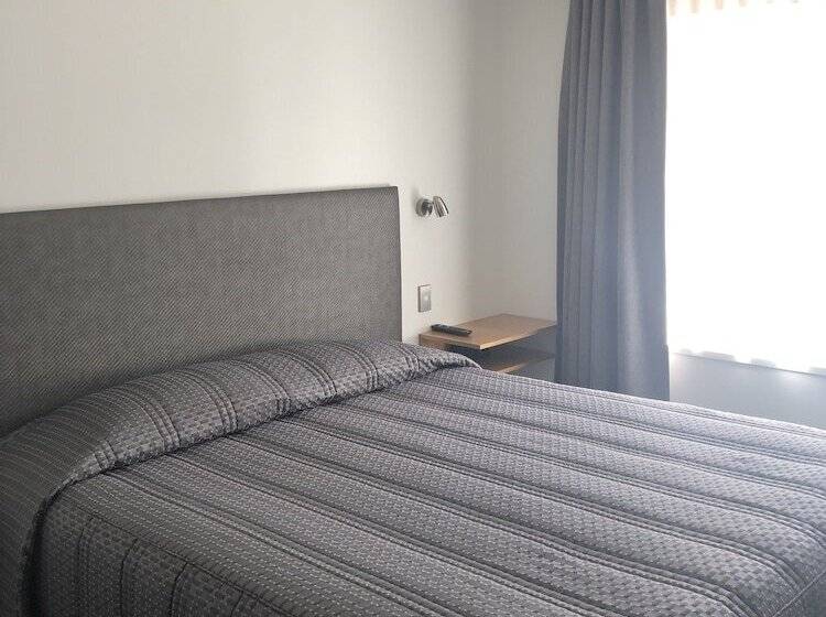 Dunedin Motel And Villas