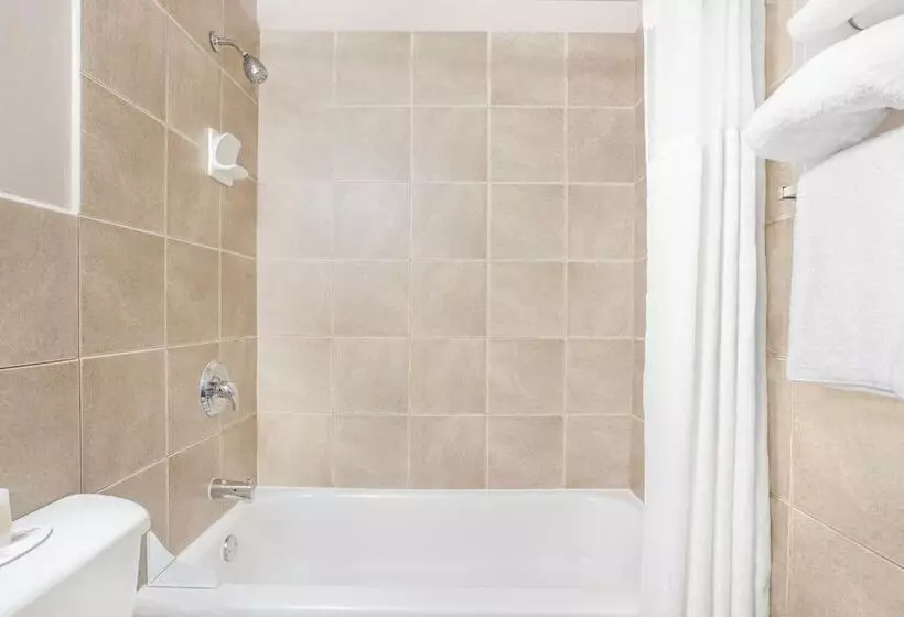 Отель Belmont Inn