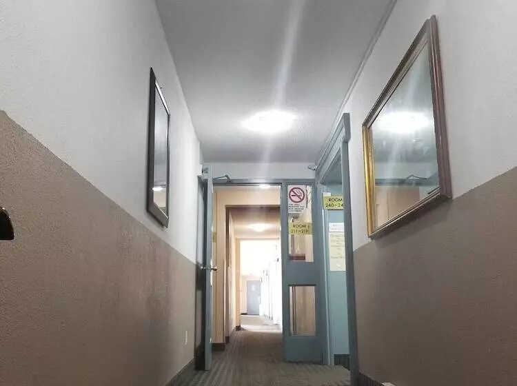 Отель Belmont Inn