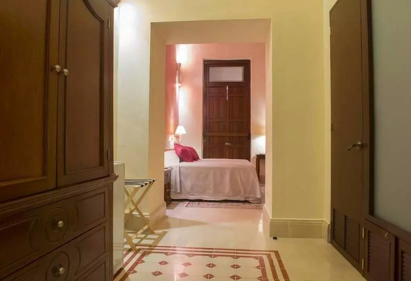 هتل Del Gobernador