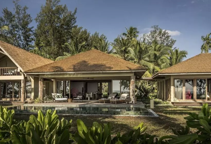 هتل Four Seasons Resort Seychelles At Desroches Island