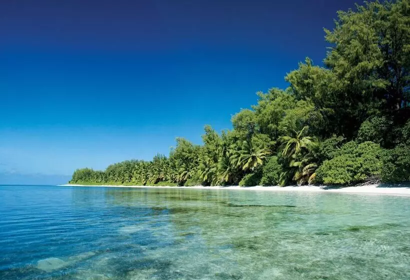 هتل Four Seasons Resort Seychelles At Desroches Island