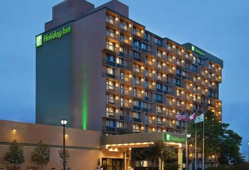 هتل Holiday Inn Toronto  Yorkdale
