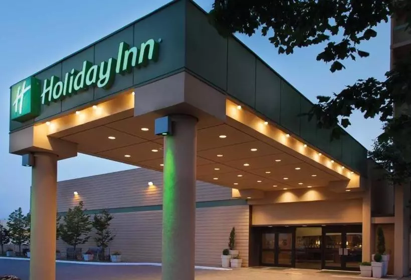 هتل Holiday Inn Toronto  Yorkdale