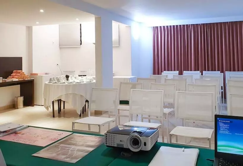 Hommage Hotel & Residences