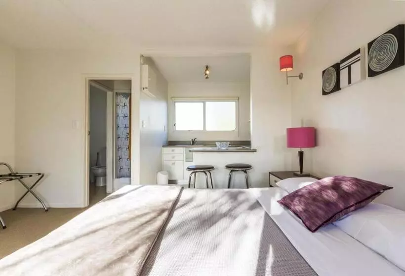 هتل Mt Albert Motor Lodge