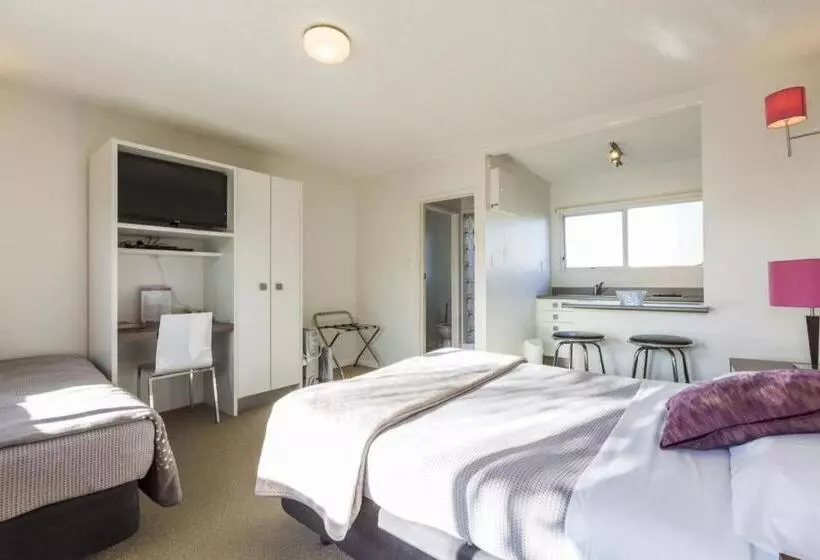 هتل Mt Albert Motor Lodge