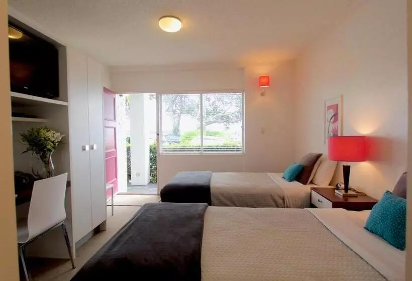 هتل Mt Albert Motor Lodge