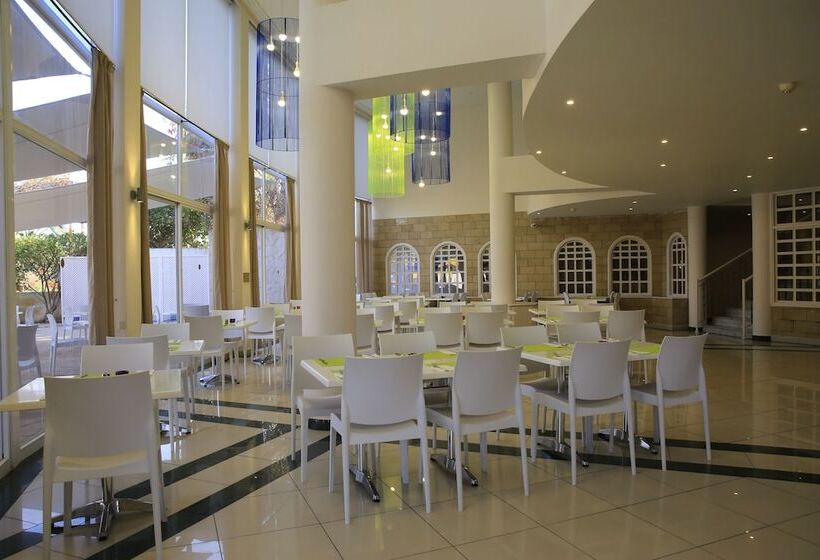 هتل Papouis Protaras