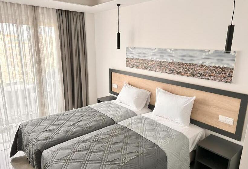 هتل Papouis Protaras