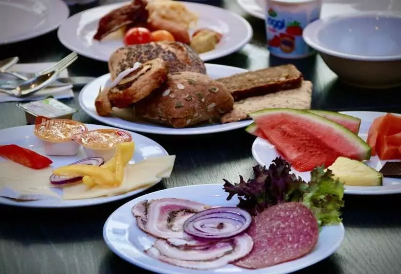 فندق Taastrup Park