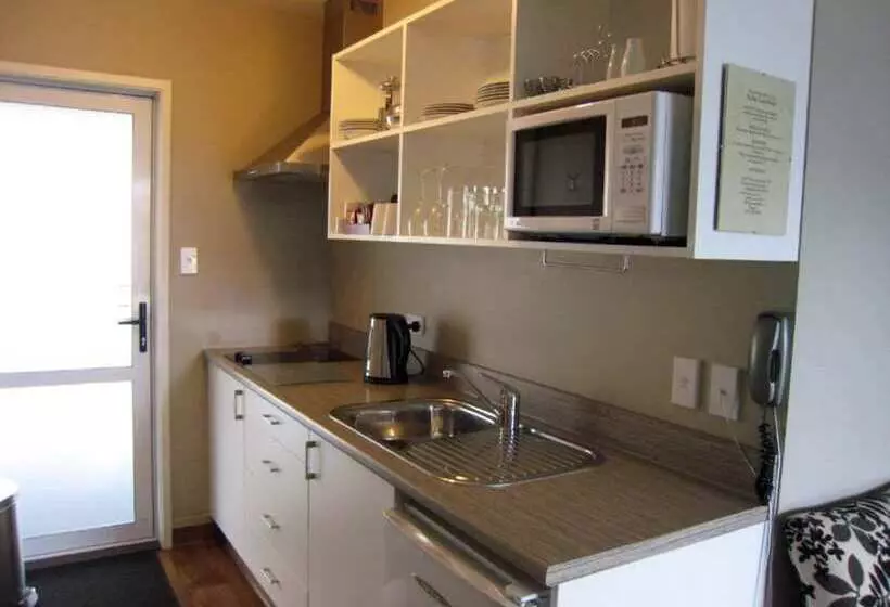 فندق على الطريق Buller Court On Palmerston