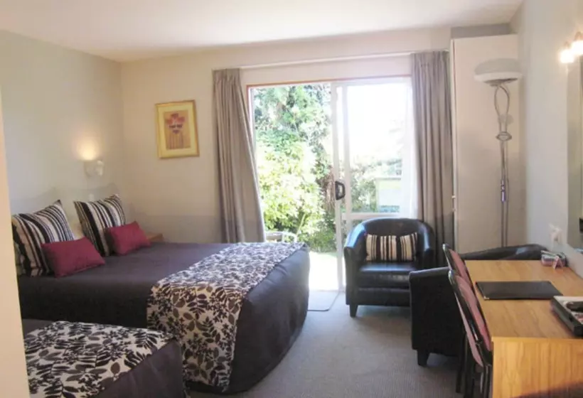 فندق على الطريق Buller Court On Palmerston